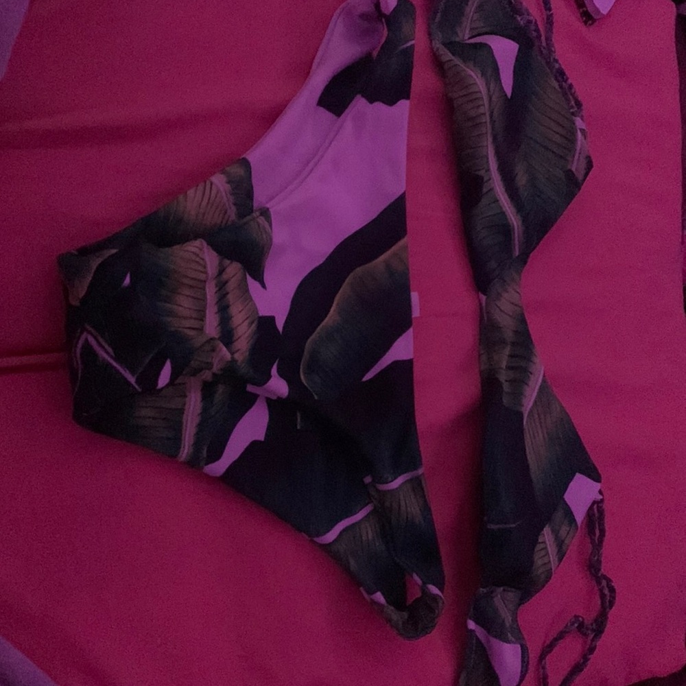 Brand: Shein Size: Woman's Large